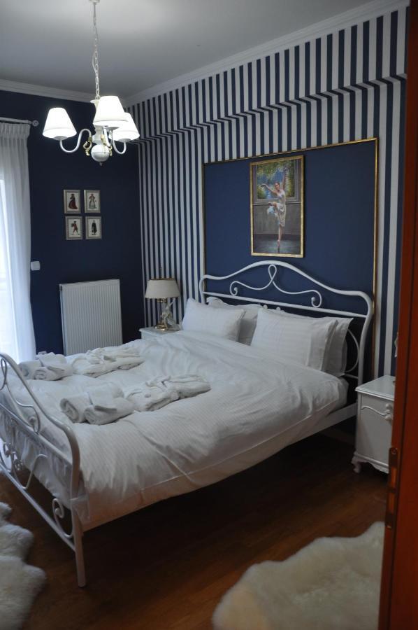 Classic Apartment With Beautiful View Kastoria Bagian luar foto