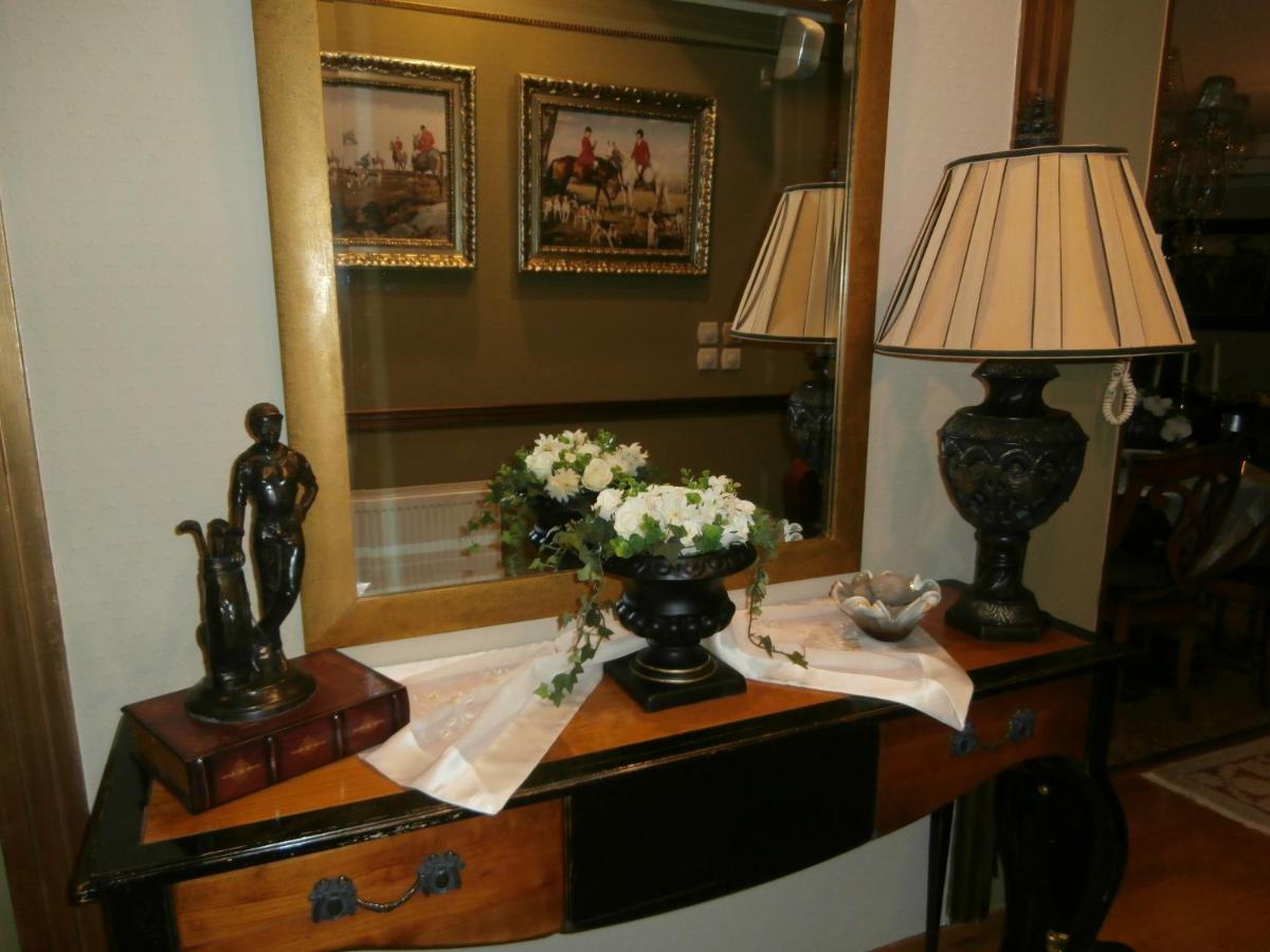 Classic Apartment With Beautiful View Kastoria Bagian luar foto