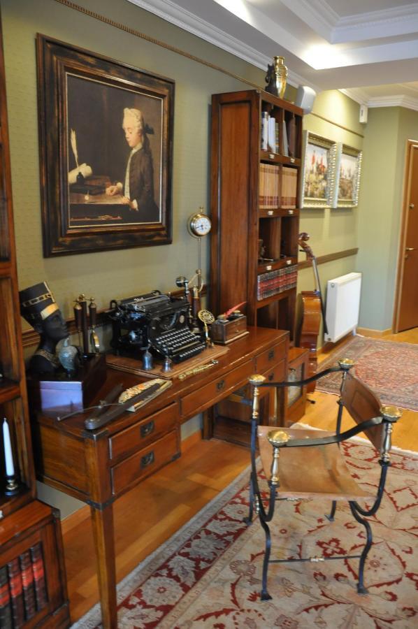 Classic Apartment With Beautiful View Kastoria Bagian luar foto
